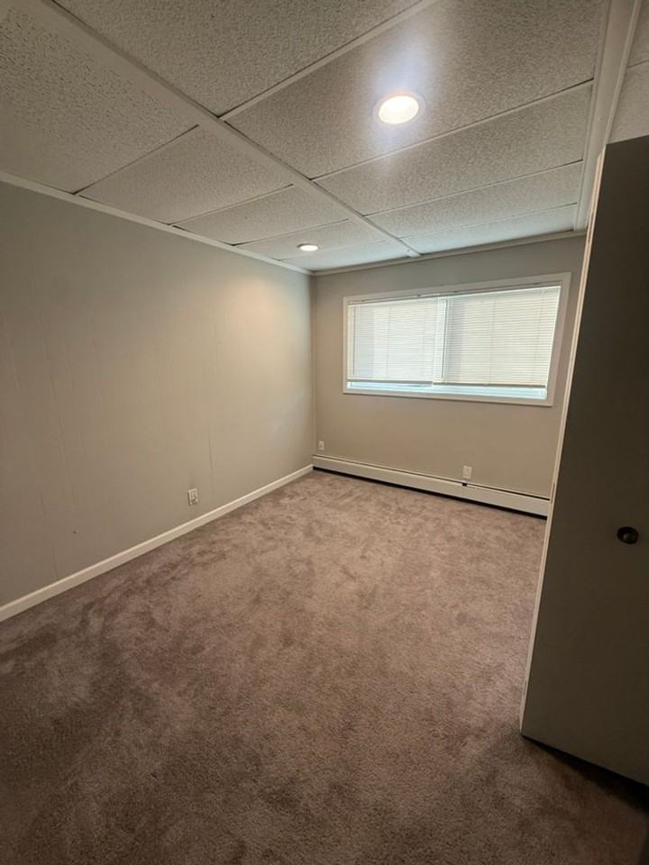 253 E 8th Ave - Photo 5 of 11