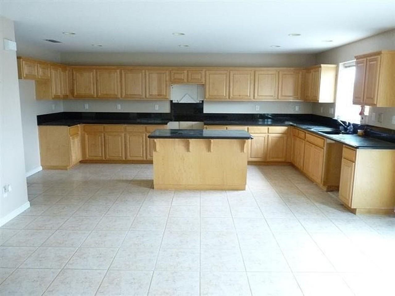 235 Brushwood Pl - Photo 2 of 7