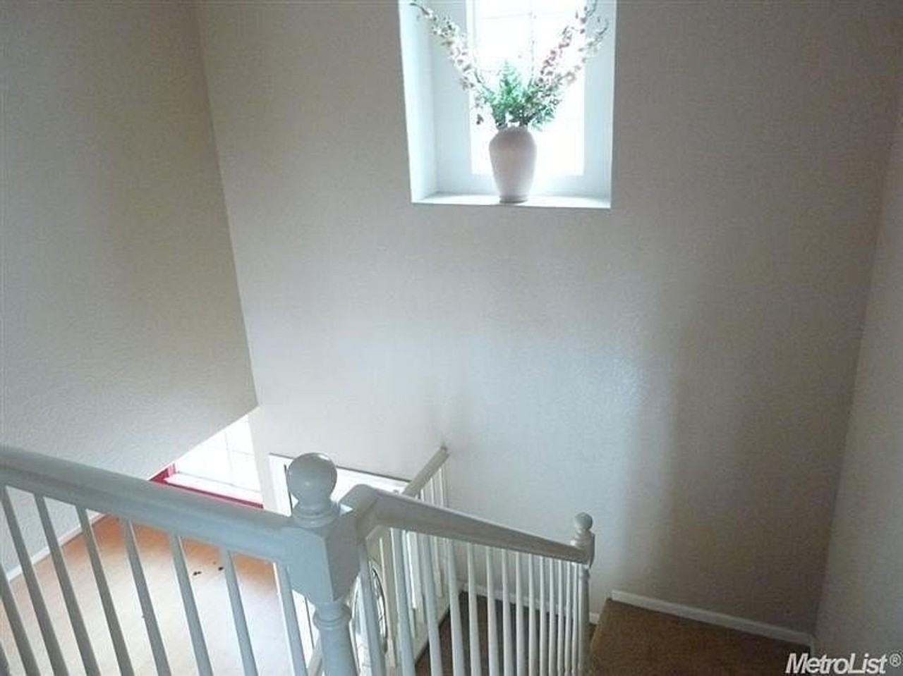 235 Brushwood Pl - Photo 5 of 7