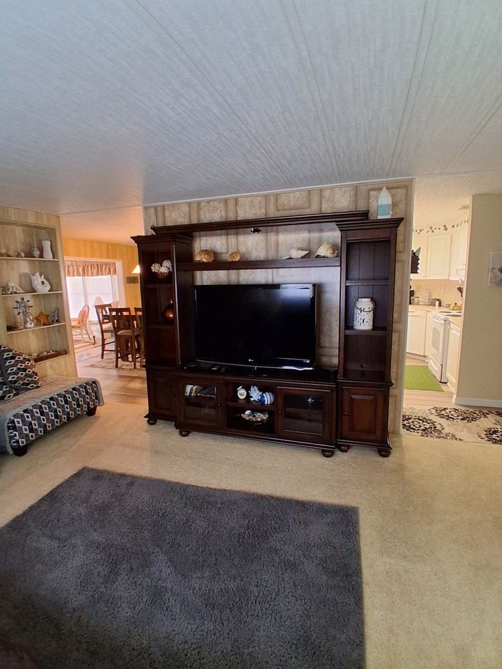 7577 Moriah Ave - Photo 5 of 30