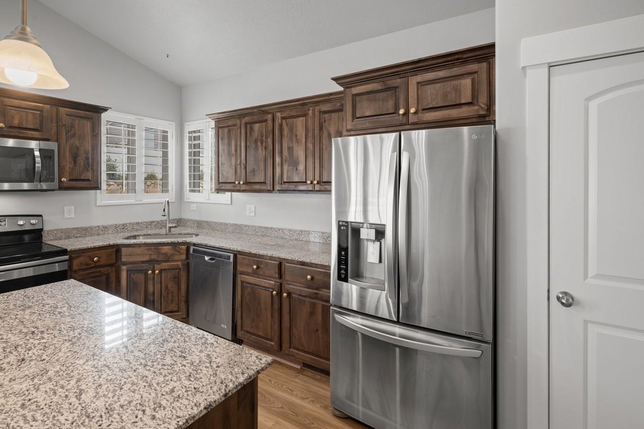 2237 E Horizon Dr #B - Photo 5 of 23