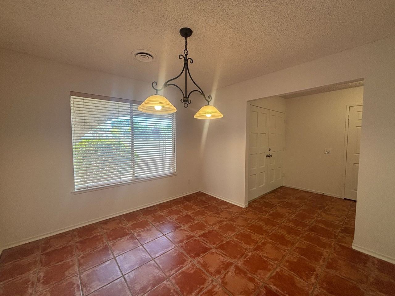 2615 W Avenue J8 #8 - Photo 5 of 38