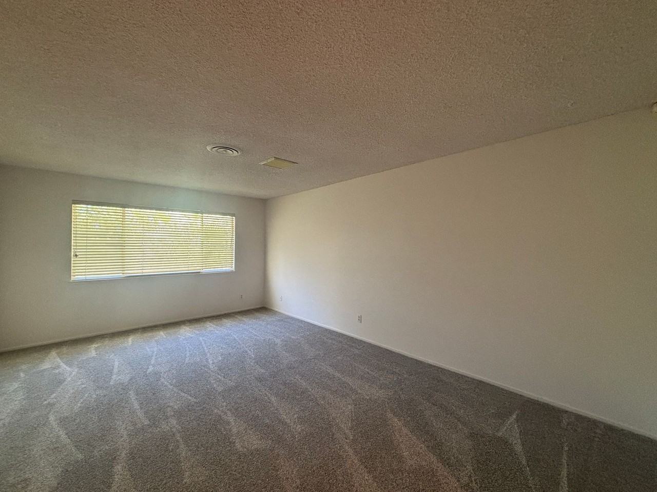 2615 W Avenue J8 #8 - Photo 7 of 38