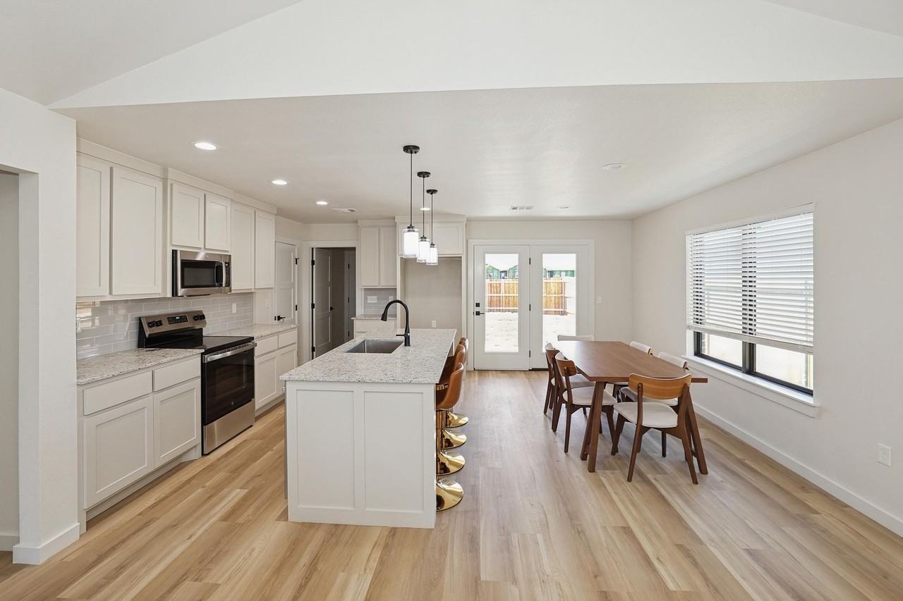 8813 8813 Oakleaf - Photo 6 of 28
