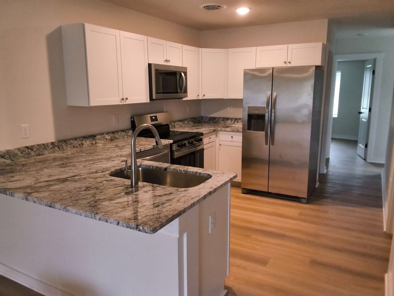 1580 Cox Rd - Photo 2 of 11