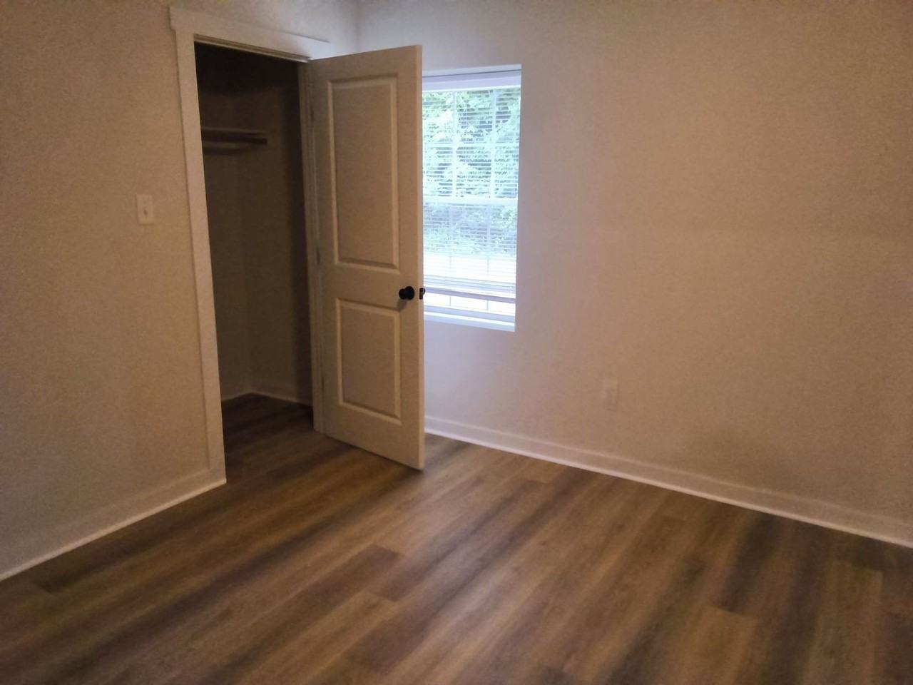 1580 Cox Rd - Photo 3 of 11