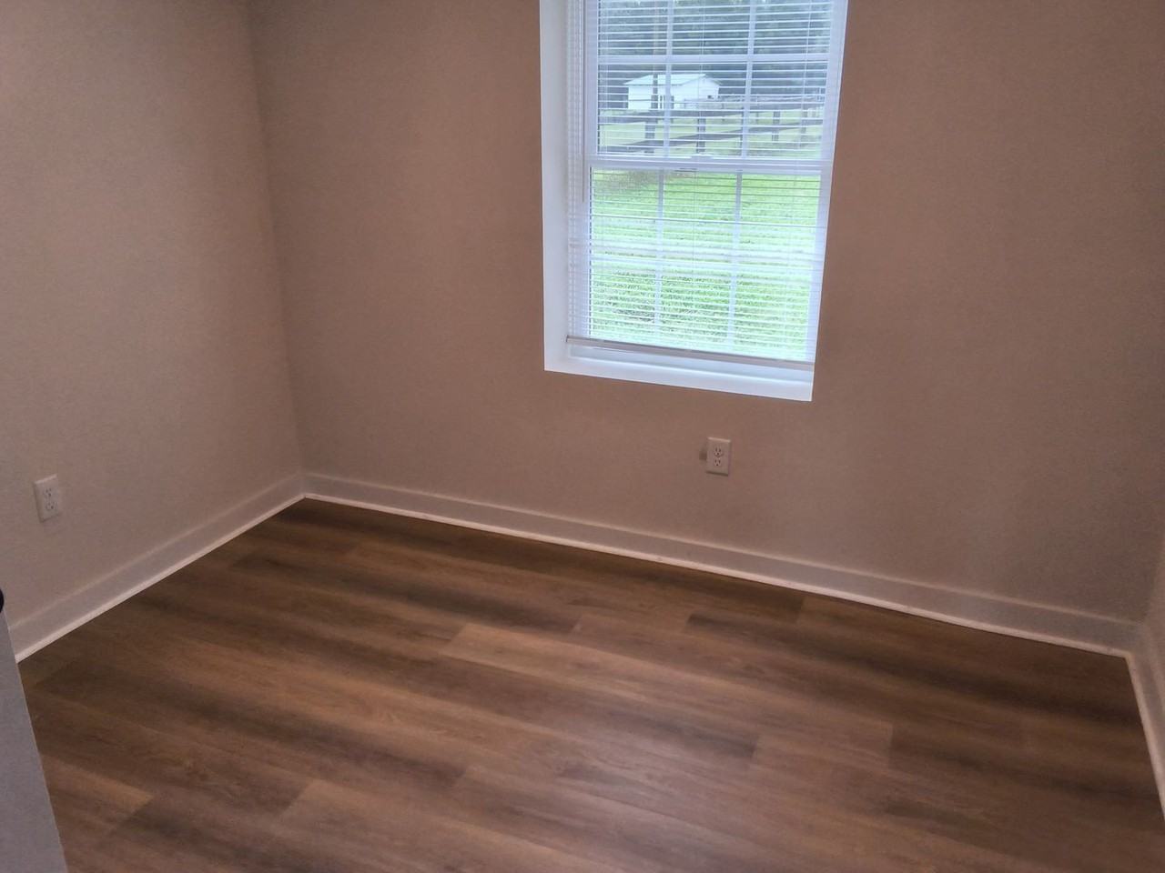 1580 Cox Rd - Photo 5 of 11