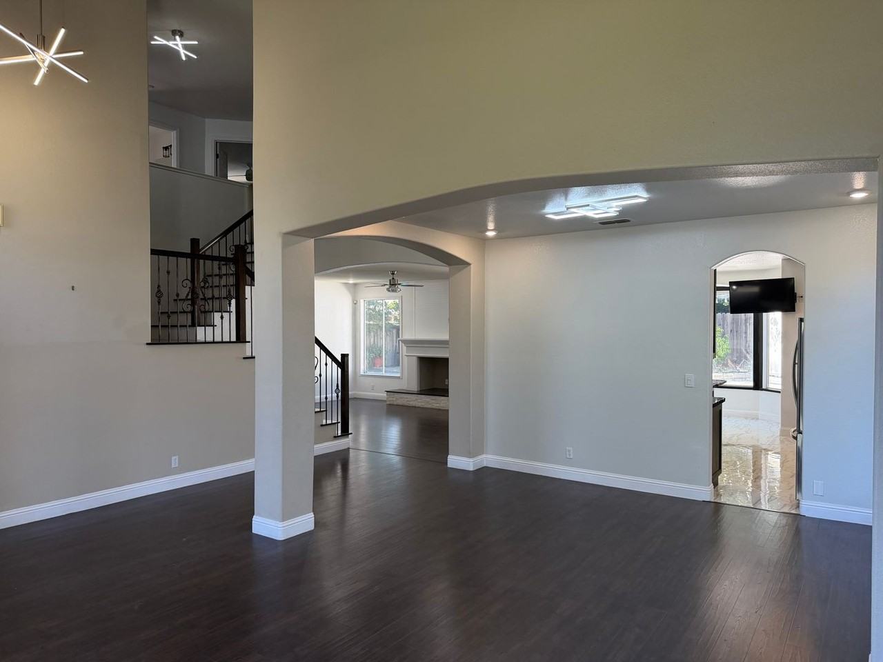 9223 Camden Lake Way - Photo 5 of 50