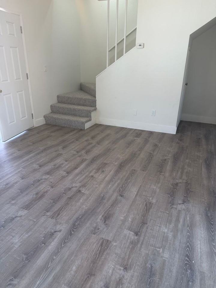 961 Wakefield Rd - Photo 2 of 9