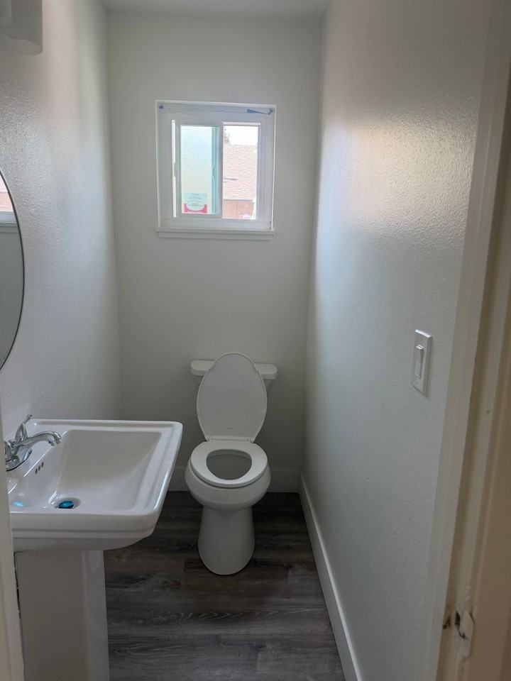 961 Wakefield Rd - Photo 5 of 9