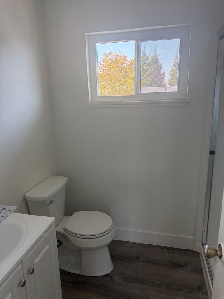 961 Wakefield Rd - Photo 7 of 9