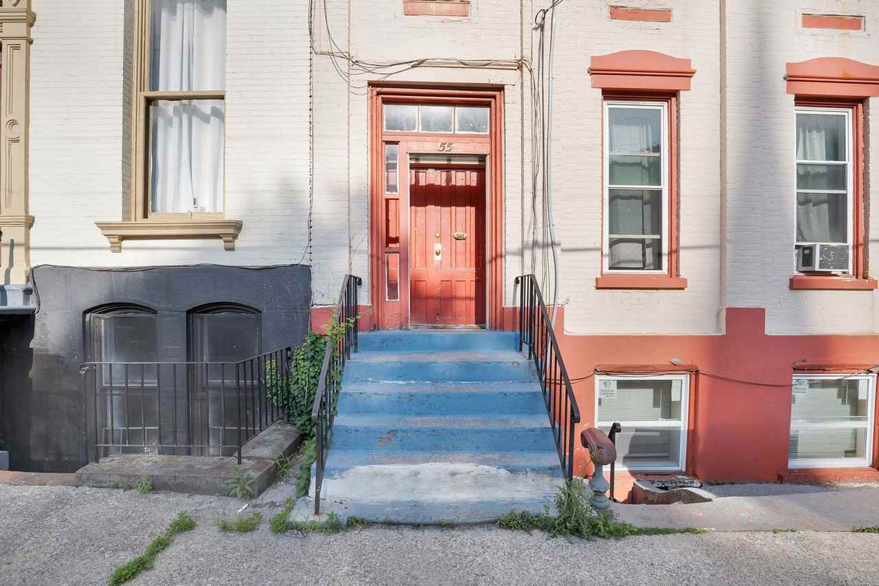 55 Ten Broeck St - Photo 4 of 16