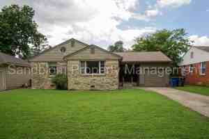 featured image of 2614 S Urbana Ave