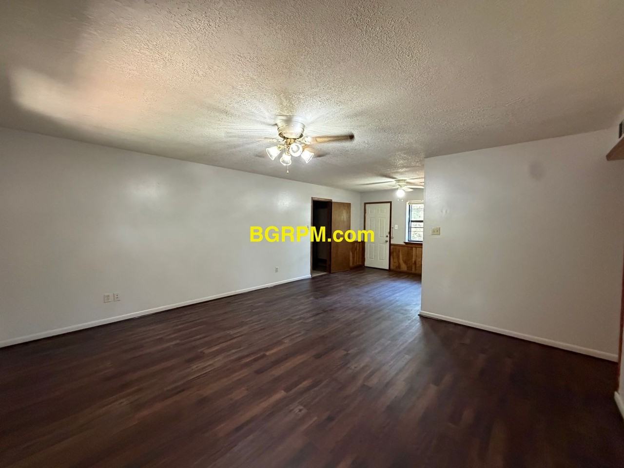 1804 Bobbitt Ln - Photo 2 of 9