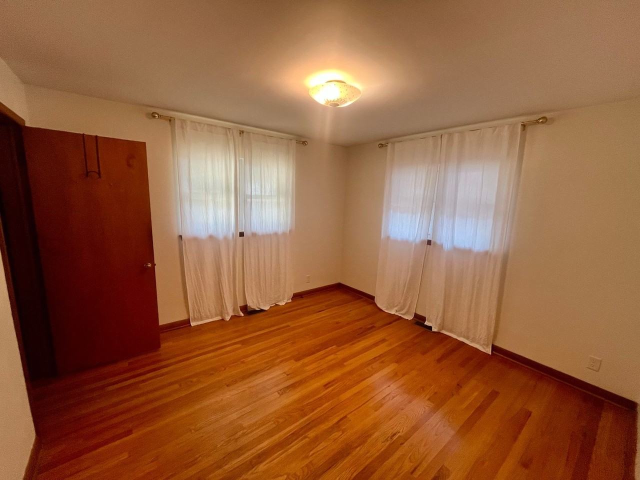 1938 S Delaware Ave - Photo 2 of 13