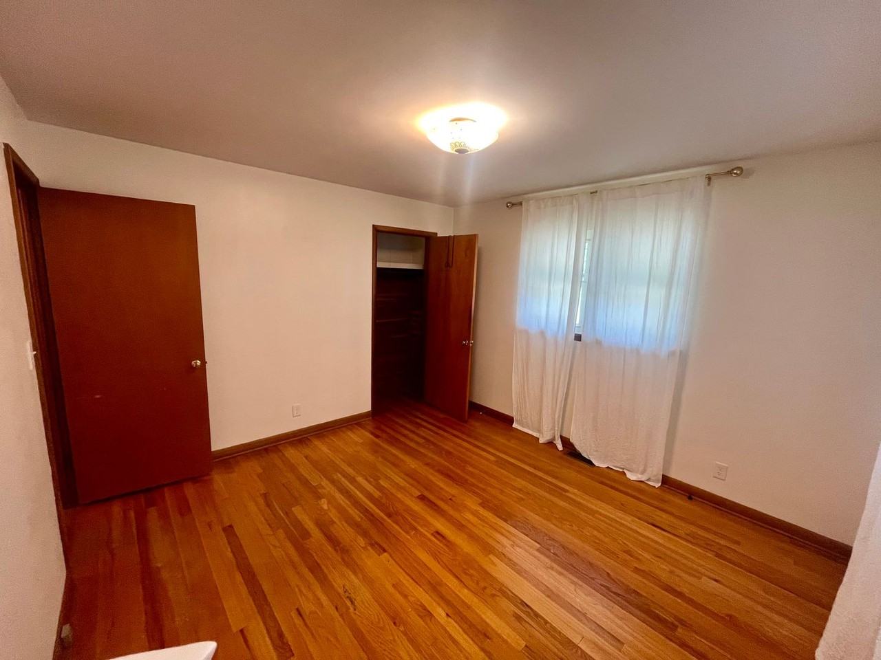 1938 S Delaware Ave - Photo 3 of 13