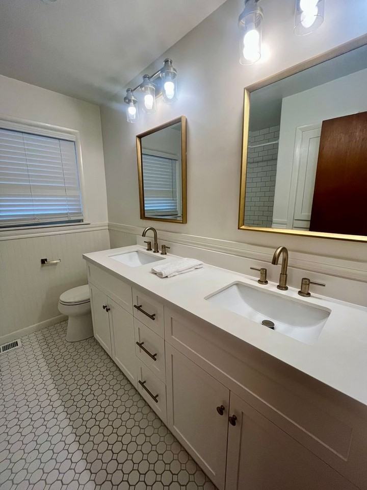 1938 S Delaware Ave - Photo 4 of 13