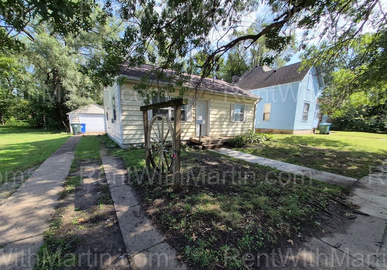 1212 Lincoln St - Photo 2 of 18