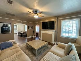 1107 Sw 1st Ave - Photo 1 of 1