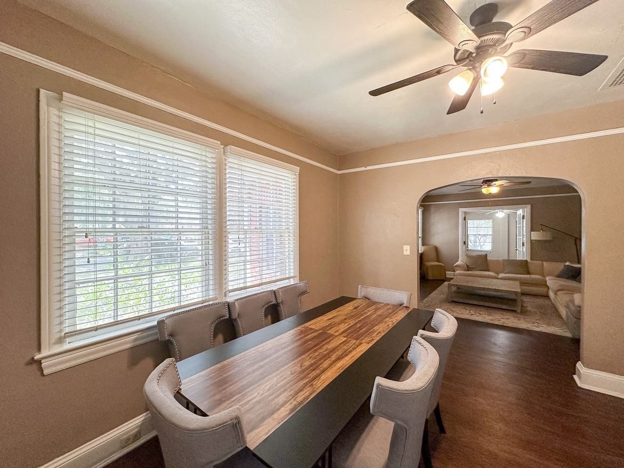 1107 Sw 1st Ave - Photo 5 of 38