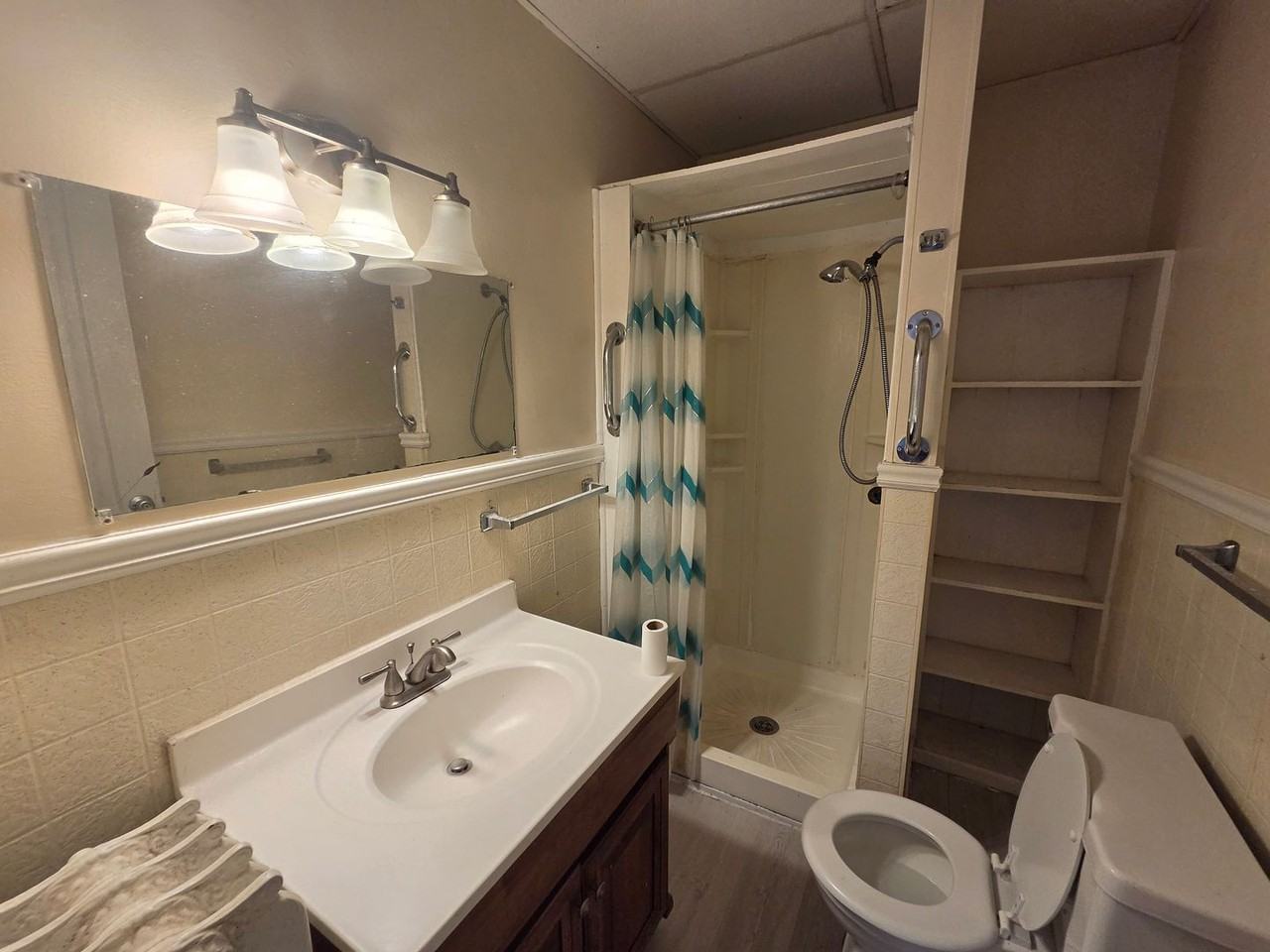 262 W 21st St #3 - Photo 4 of 5
