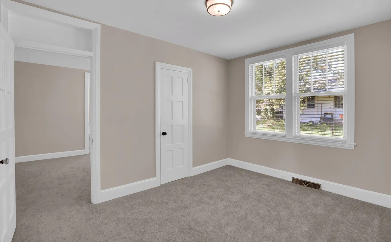 720 Poplar St #1 - Photo 7 of 8