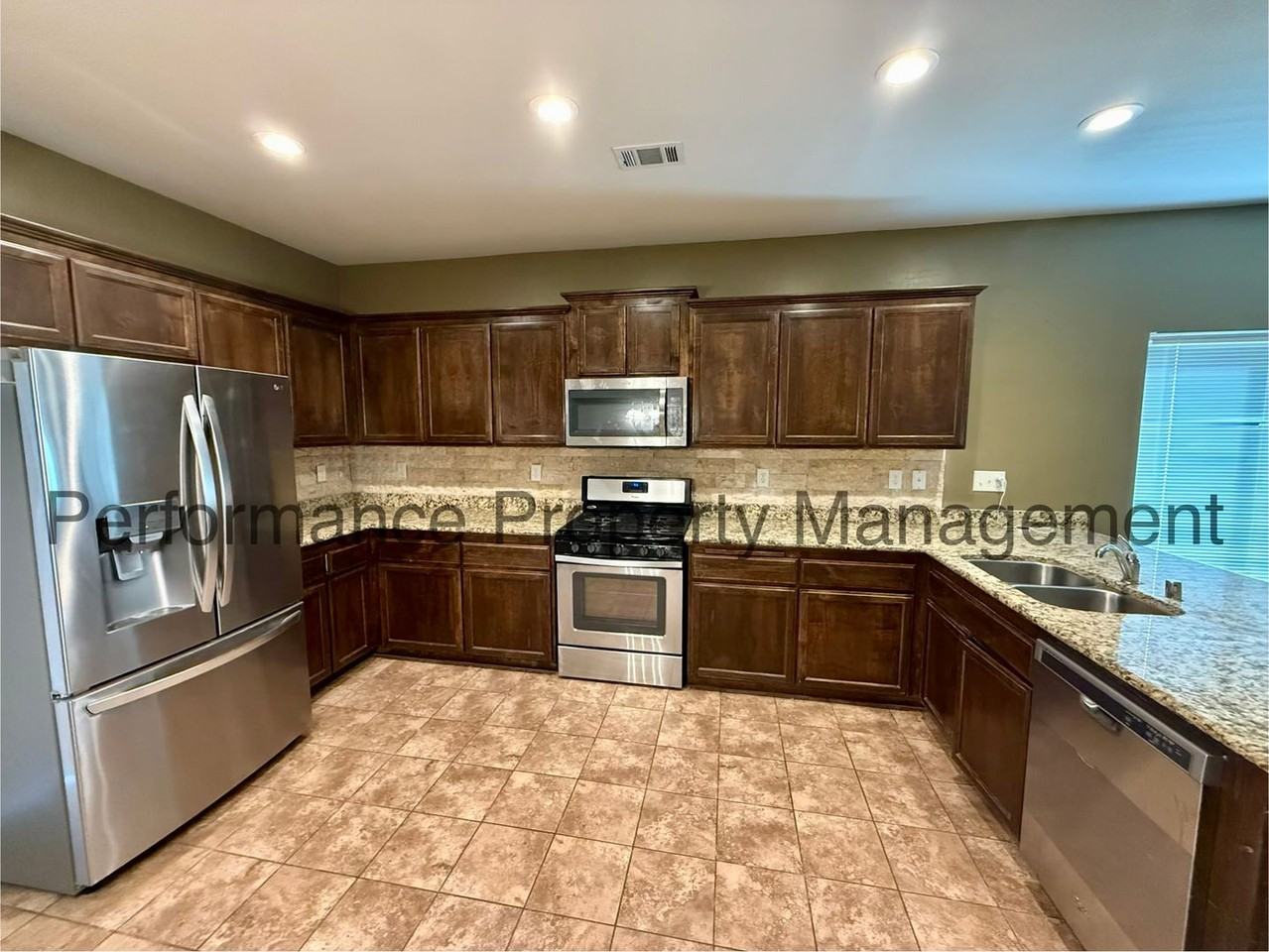 7010 Olen Arnold Ave - Photo 5 of 20