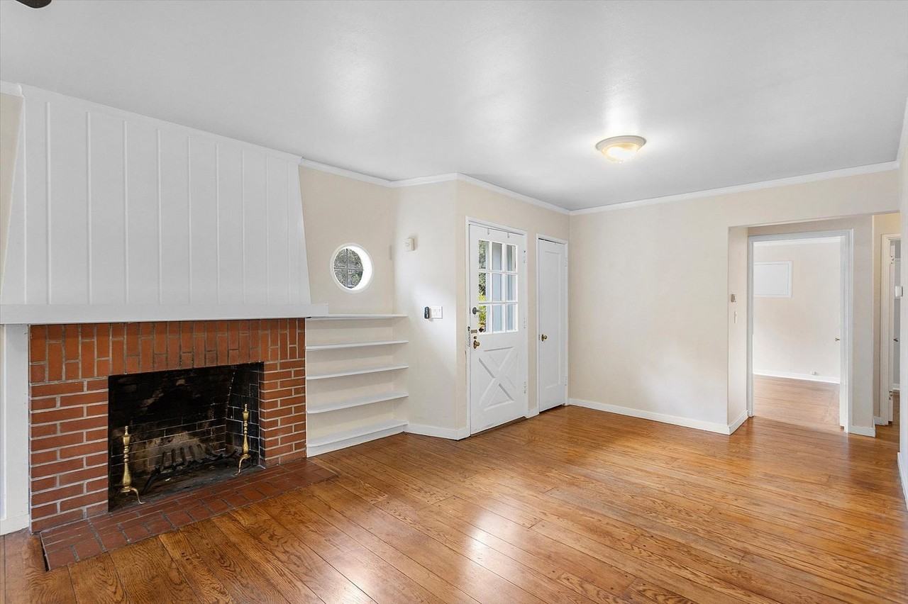 6172 Moraga Ave - Photo 5 of 20