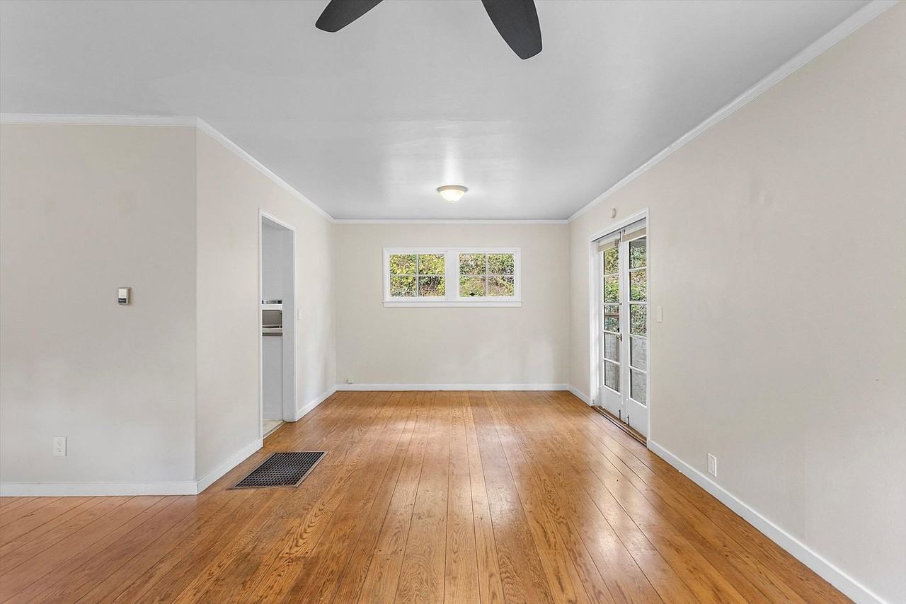 6172 Moraga Ave - Photo 7 of 20