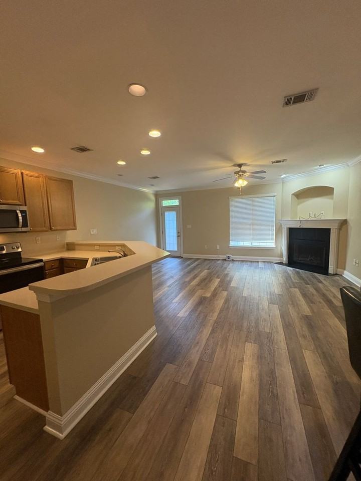 131 Big Oaks Ln - Photo 4 of 44