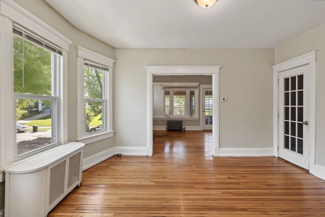 55 Forest Park Ave - Photo 4 of 20