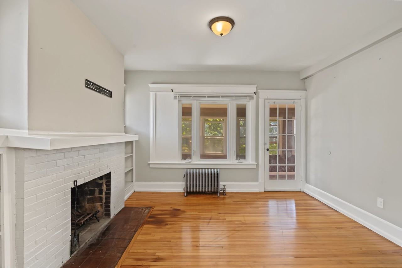 55 Forest Park Ave - Photo 6 of 20