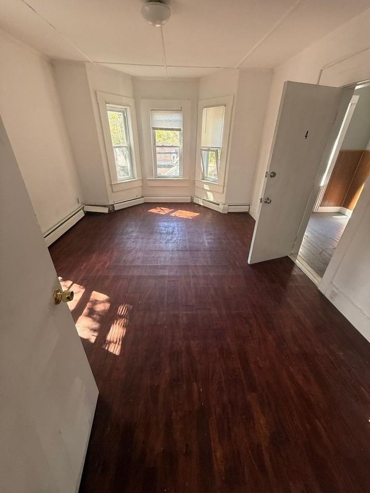 166-168 W Main Street - Photo 5 of 12