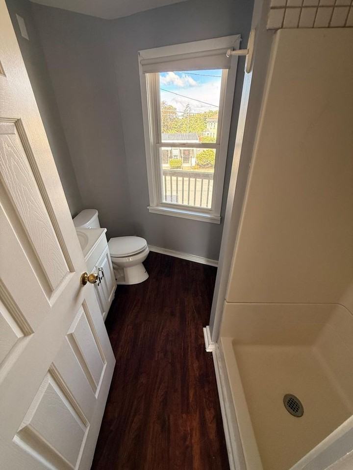 235 Oak St - Photo 4 of 4