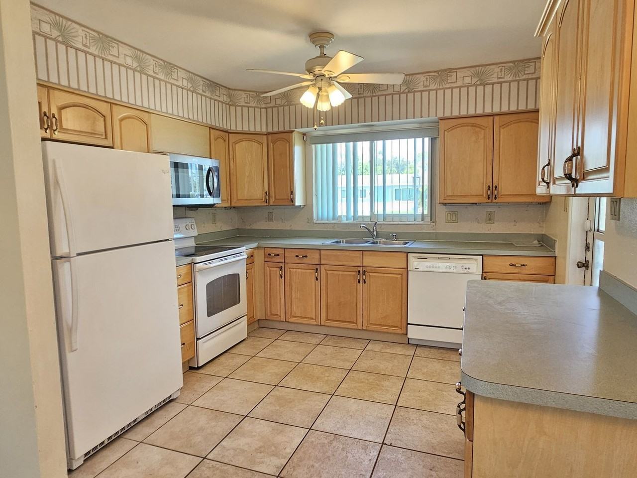264 Glen Oak Rd - Photo 6 of 40