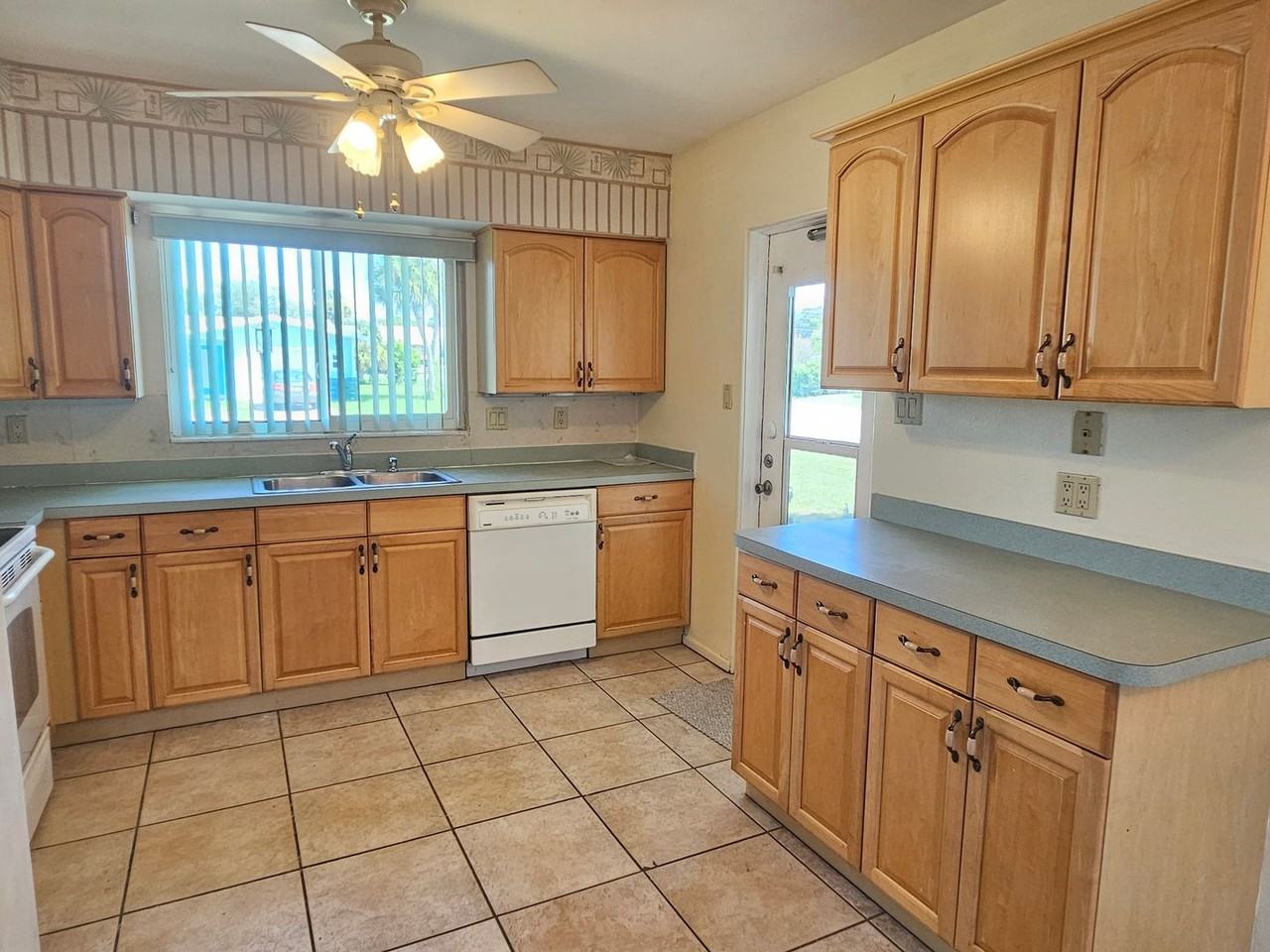 264 Glen Oak Rd - Photo 7 of 40