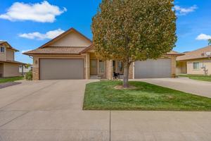 featured image of 832 Montclair Dr