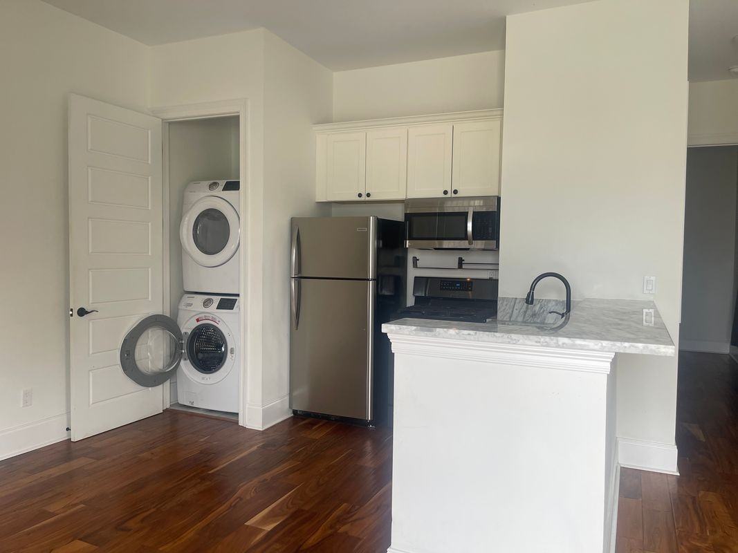 726 S Gayoso St - Photo 2 of 7