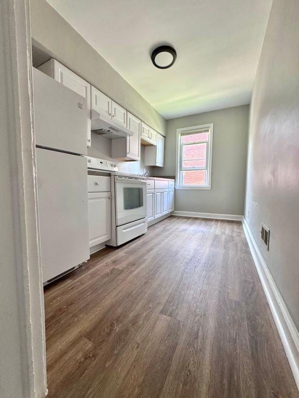 617 Delaware Ave ##A - Photo 2 of 8