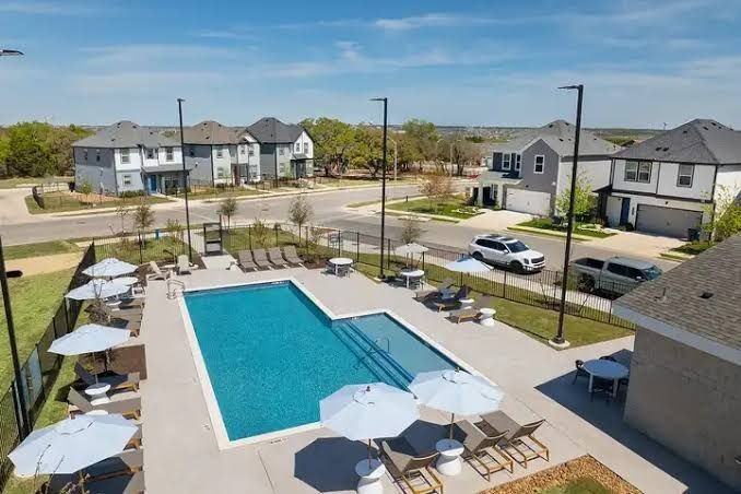 2249 Yellow Warbler Dr - Photo 5 of 8