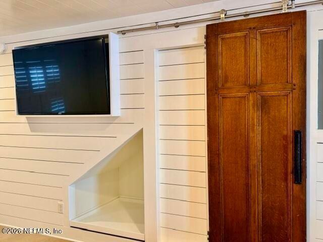 397 Ahern St - Photo 3 of 22