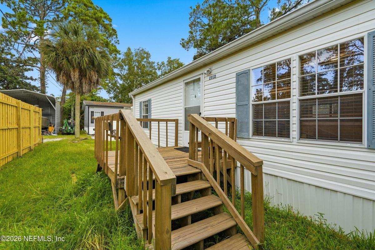2910 Marshbank Rd - Photo 3 of 37