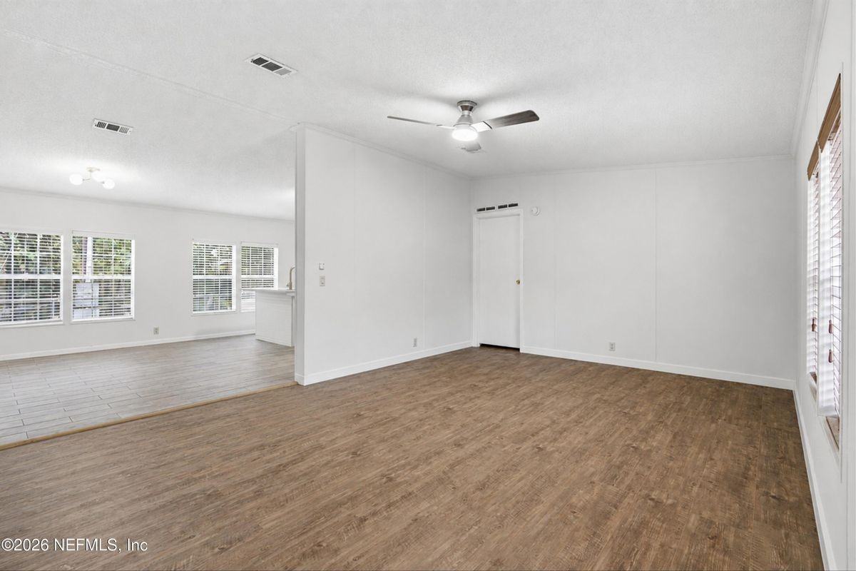 2910 Marshbank Rd - Photo 5 of 37