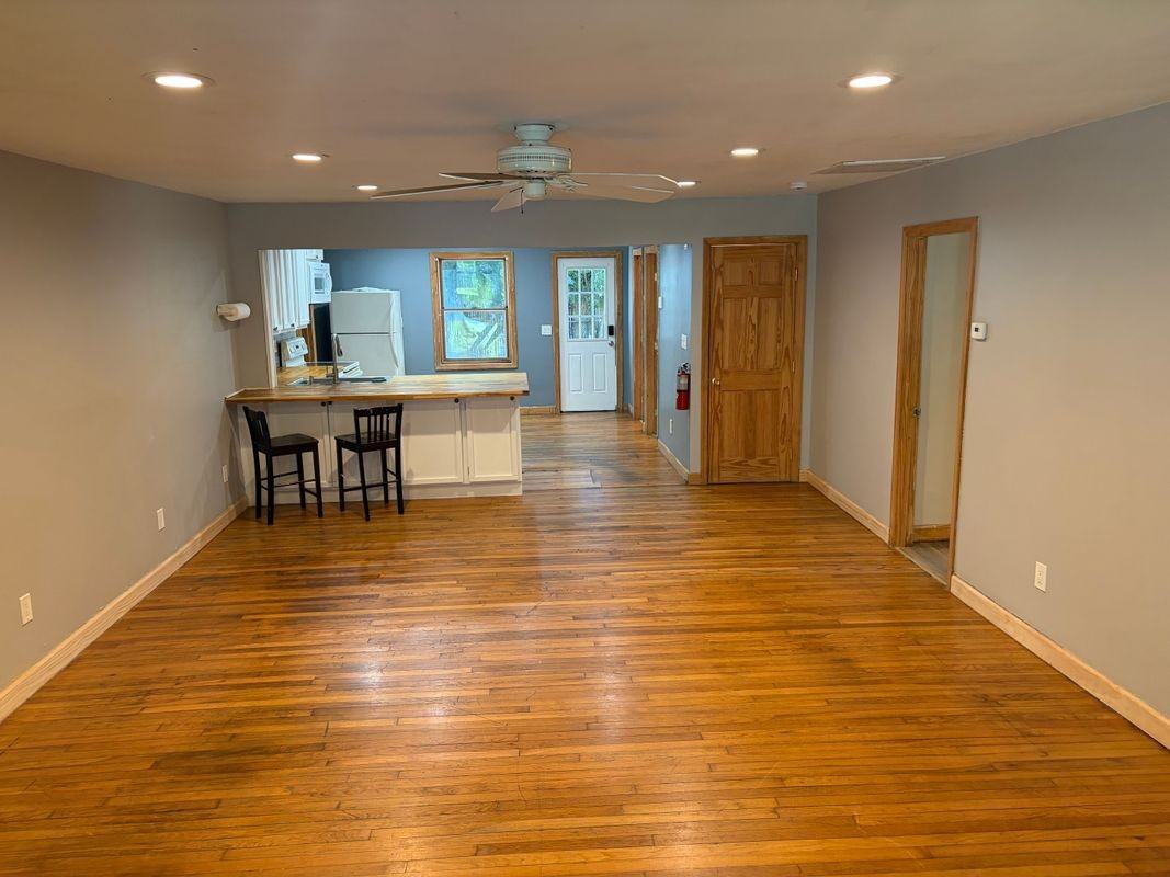 215 Hounslow Rd - Photo 3 of 9