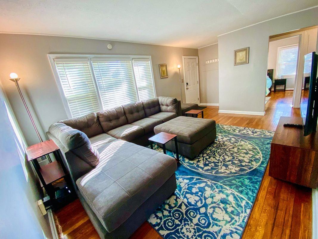 8604 W 57th St - Photo 4 of 28