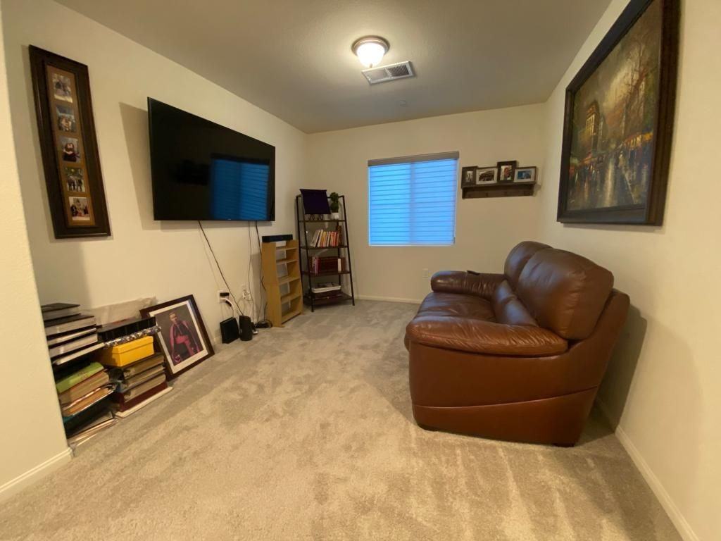 2397 Barbara St - Photo 5 of 10