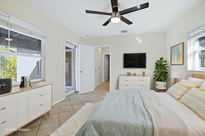2000 Ne 18th St - Photo 4 of 7