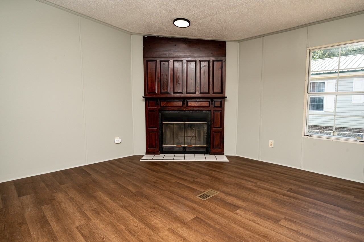 2202 Chestnut Ave - Photo 5 of 25