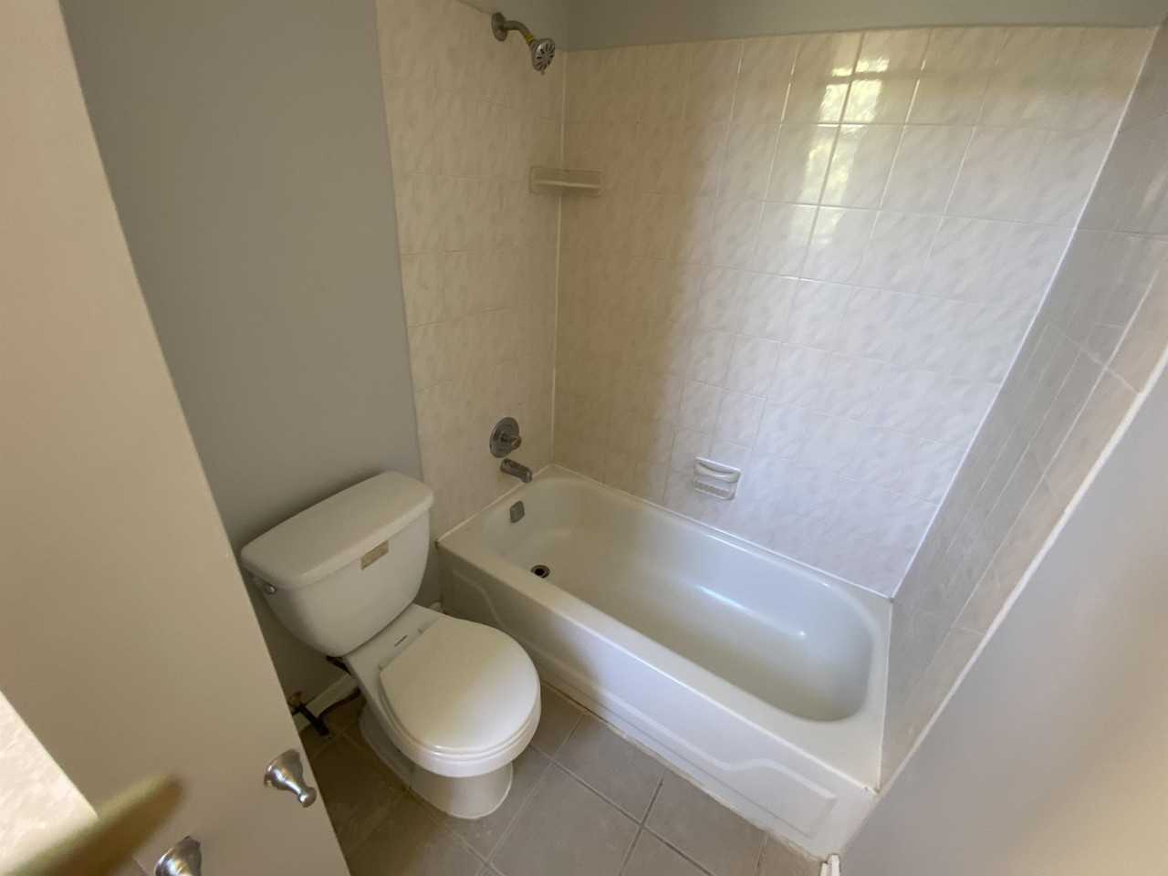 4406 Camden Ave Apt C2 #1 - Photo 7 of 13
