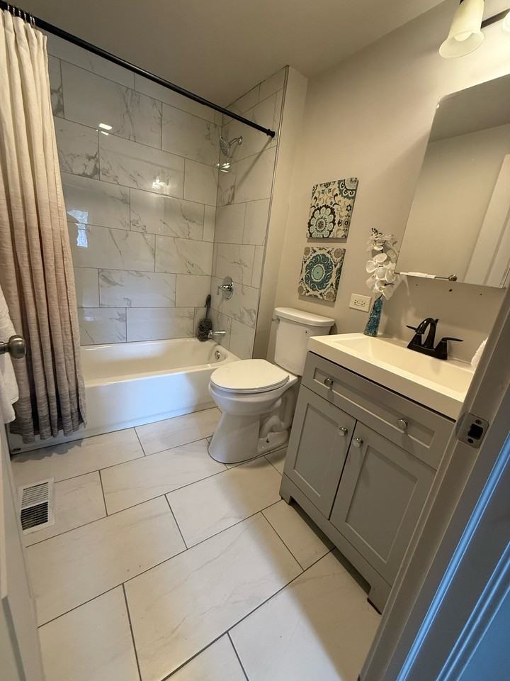 6115 N Wolcott Ave - Photo 5 of 7